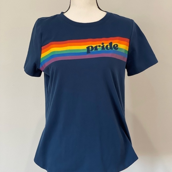 Sonoma size medium pride tee shirt - Picture 4 of 12